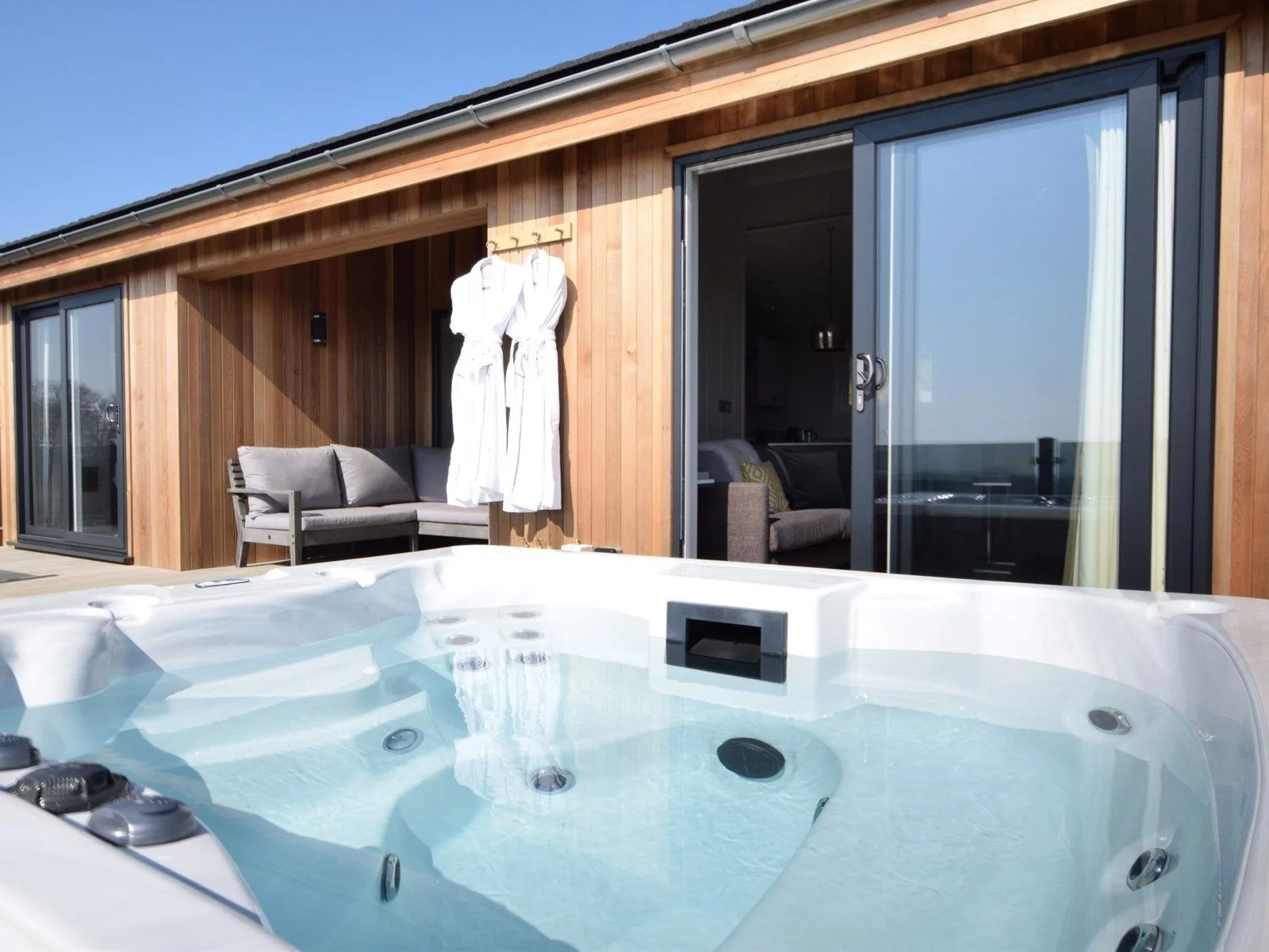 The Puffin | Luxury Lodge Fife, Scotland - UK — Luxury Lodges St